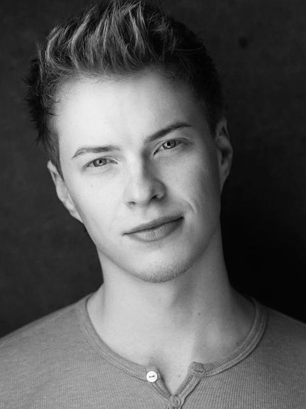 Colton Sims as Les Dornoch