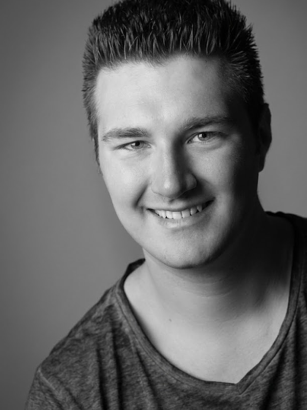 Asa Pedi as Max McClanahan